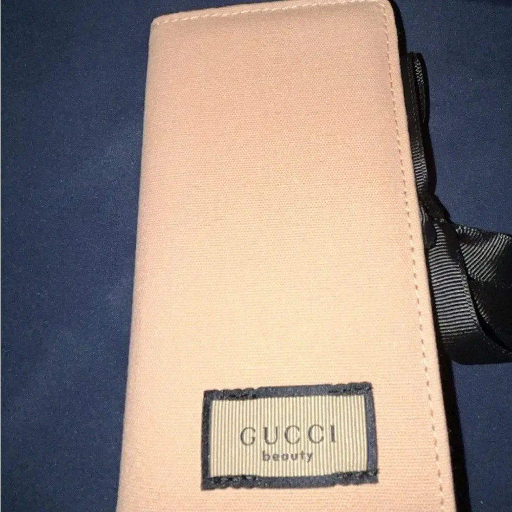 Brand new Gucci beauty 3pcs Makeup Brush Set with Case